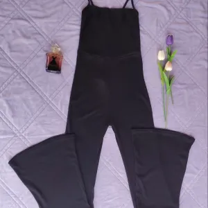 NOV PrettyLittleThing kombinezon sa etiketom XS/S