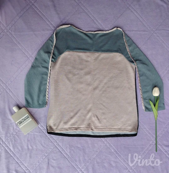 ZARA sivo-crna bluza sa printom i lampasima S