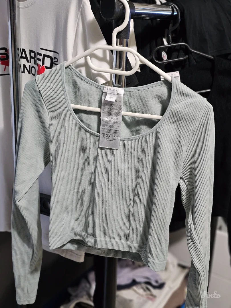 Nove dve crop top bluze