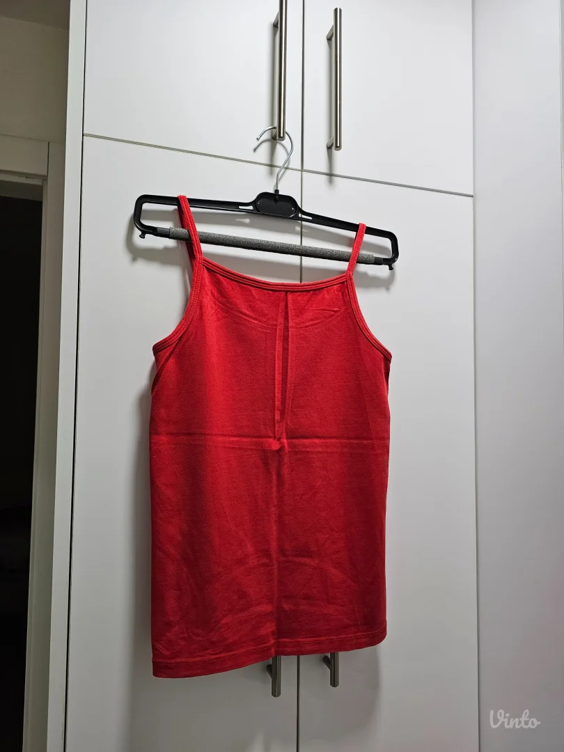 Sve majice po 150 dinara