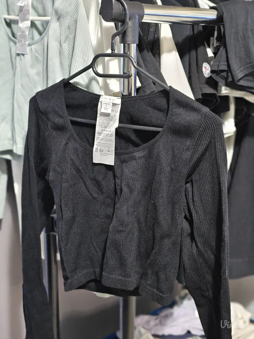 Nove dve crop top bluze