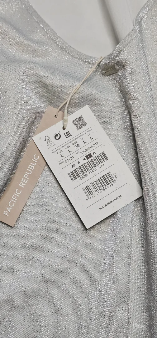Nova Pull&Bear haljina sa etiketom