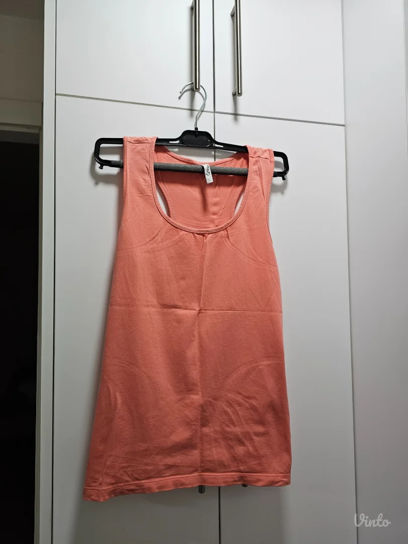 Sve majice po 150 dinara