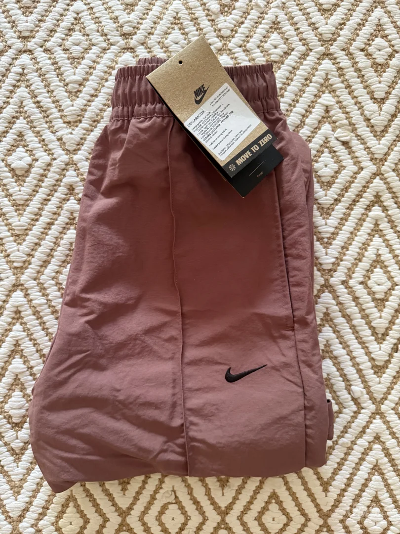 Nike donja trenerka / nova sa etiketom