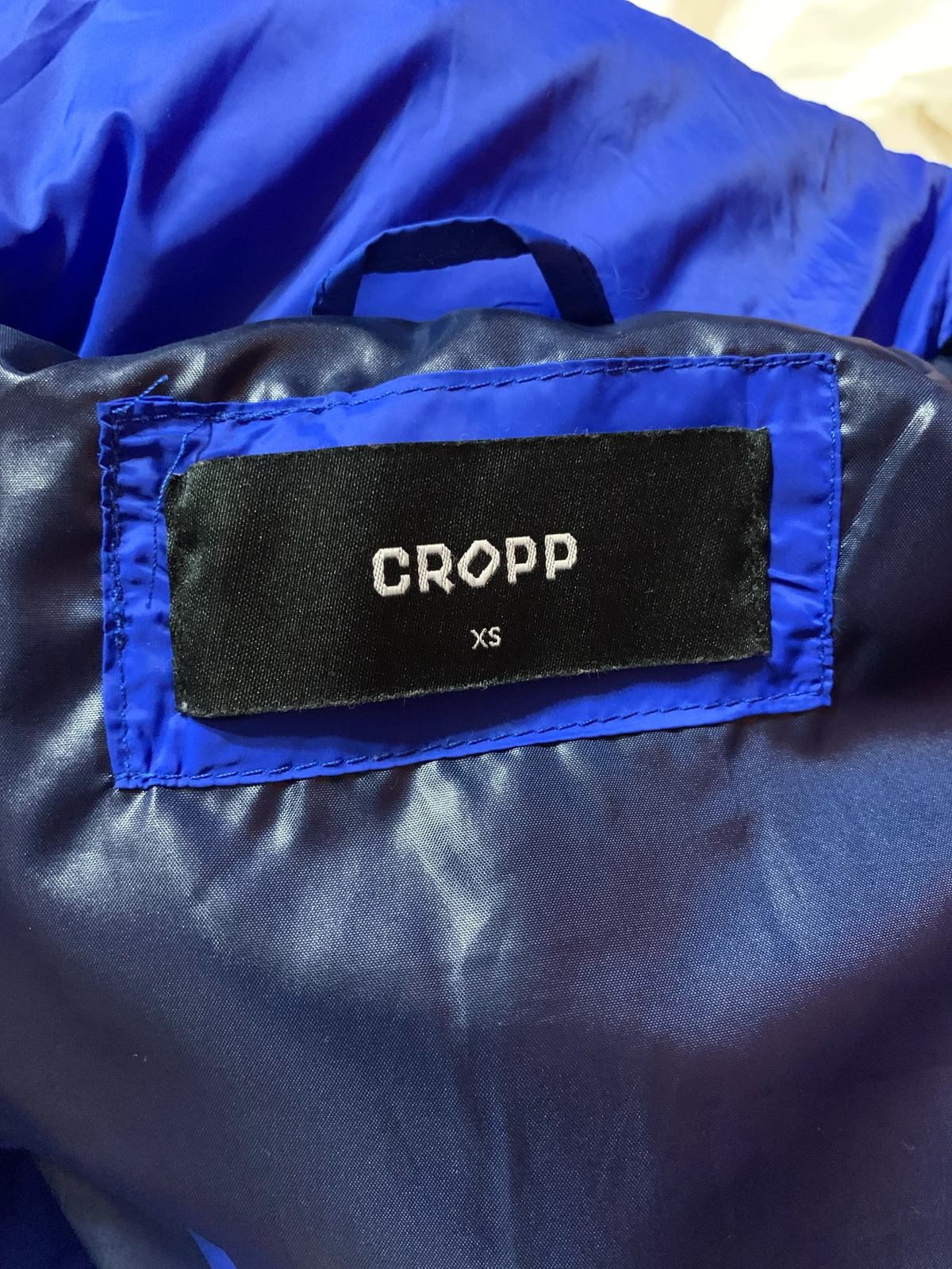 Plava crop puffer jakna