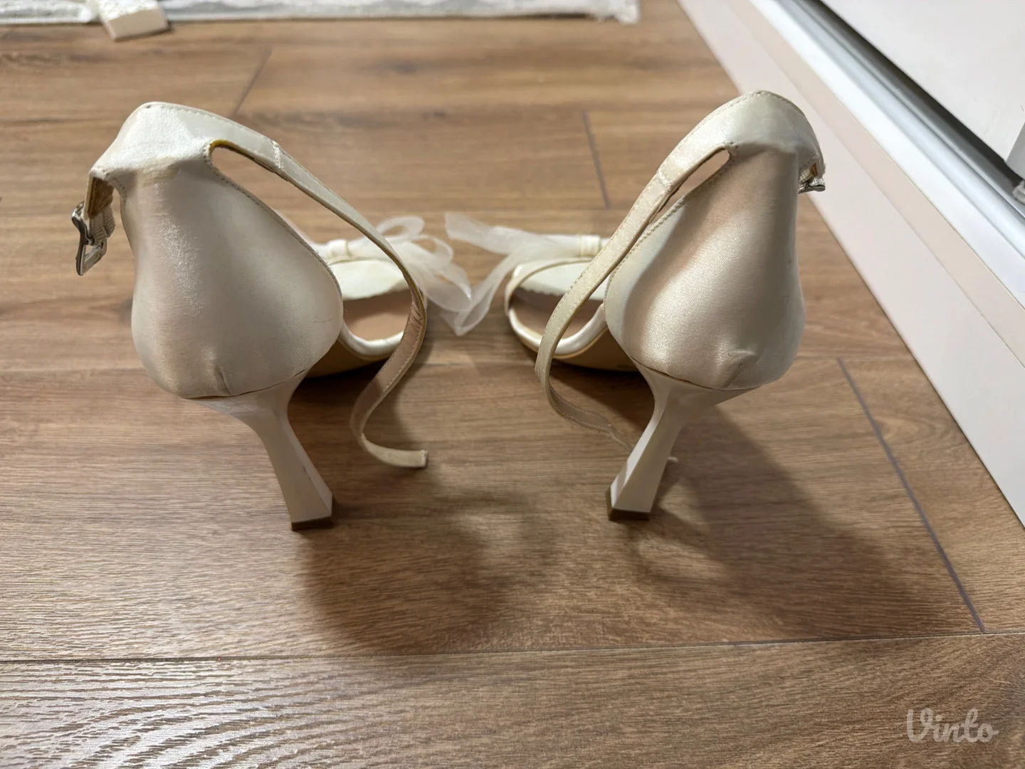 Metro sandale na stiklu 39