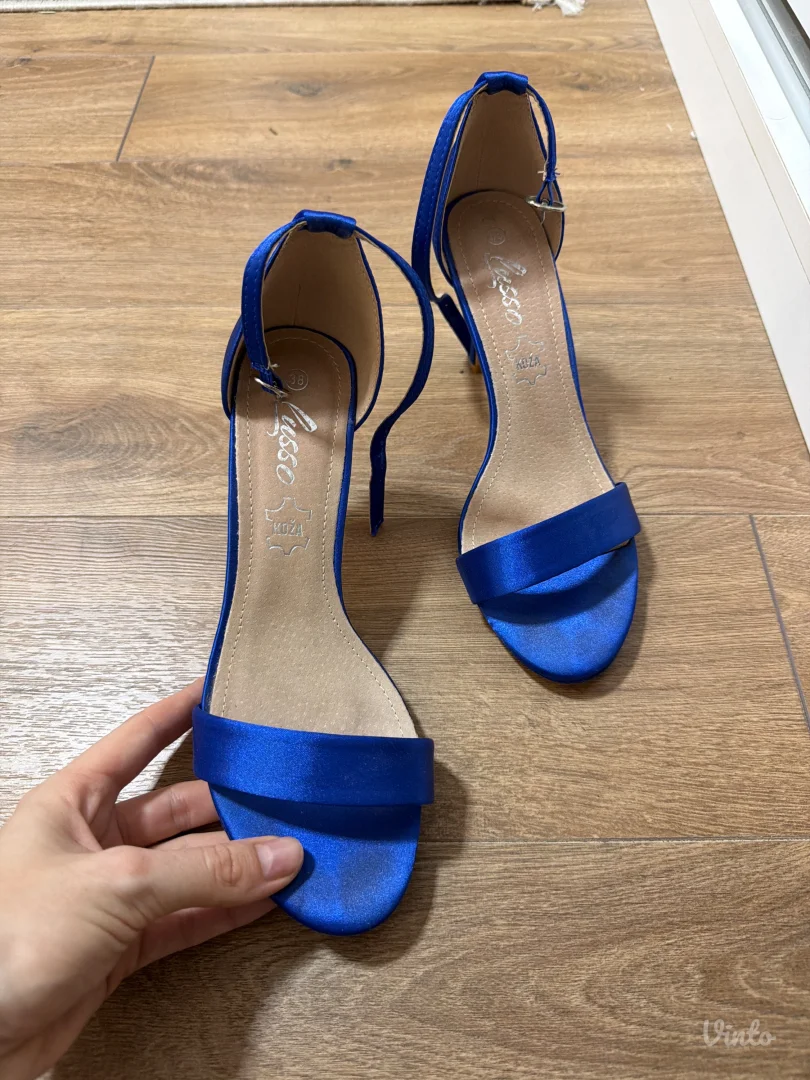 Metro sandale na stiklu 38