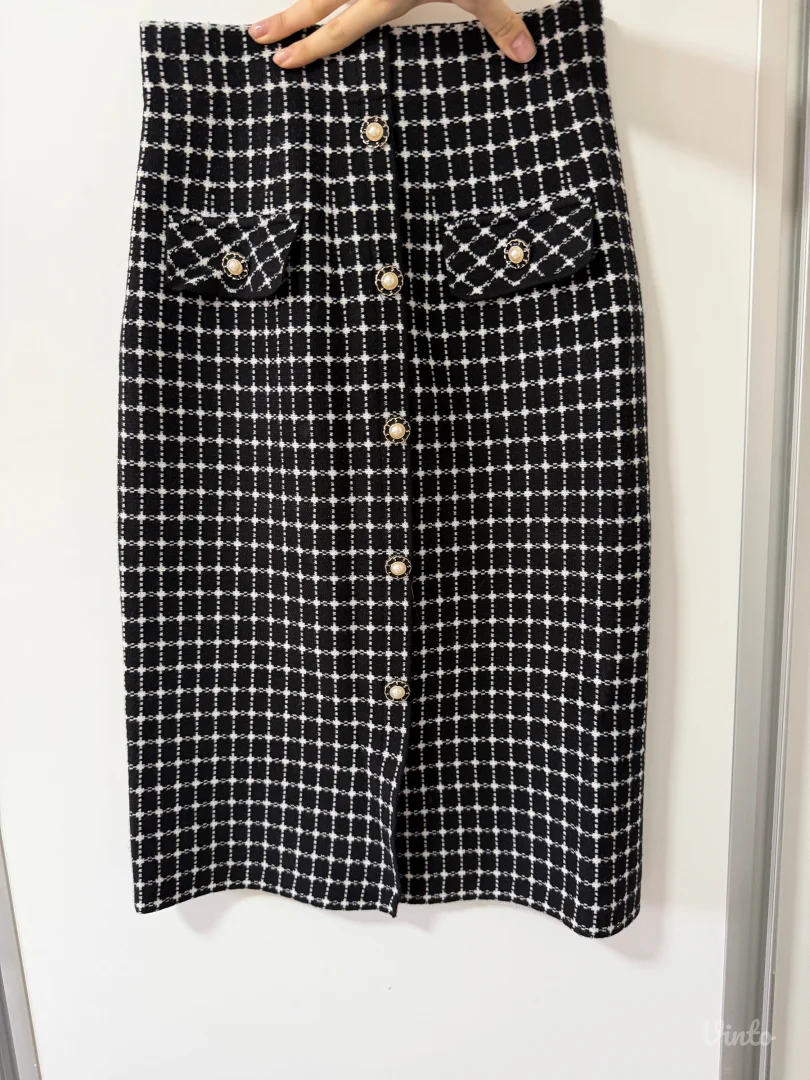 Vunena suknja visokog struka