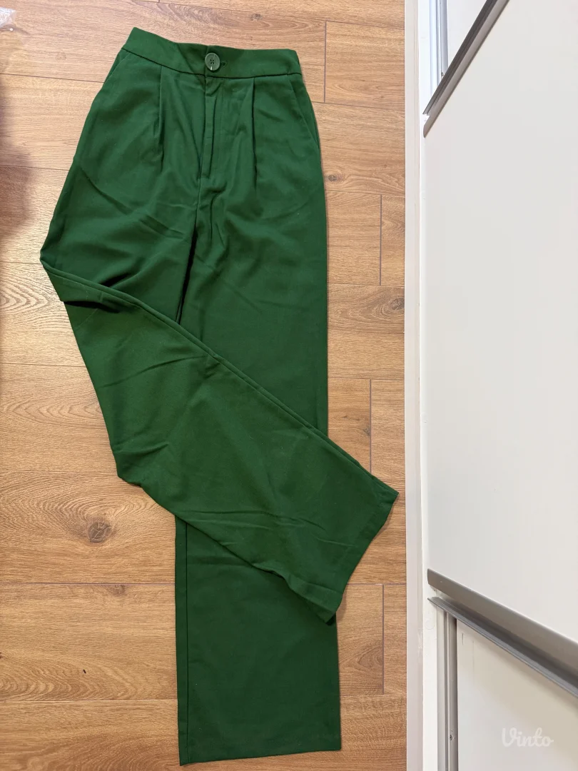 Stradivarius pantalone visokog struka