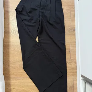 Stradivarius pantalone viskog struka XS/S