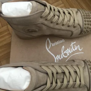 patike Christian Louboutin's Louis Spikes