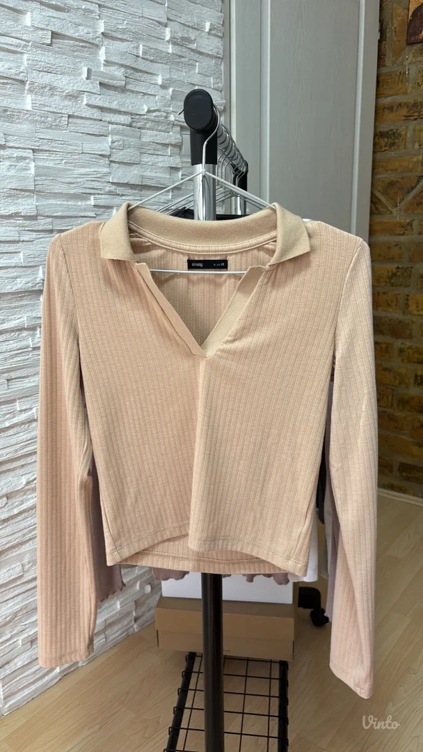 Sinsay majica sa kragnom