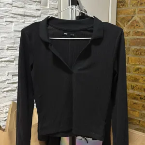 Sinsay kragna majica