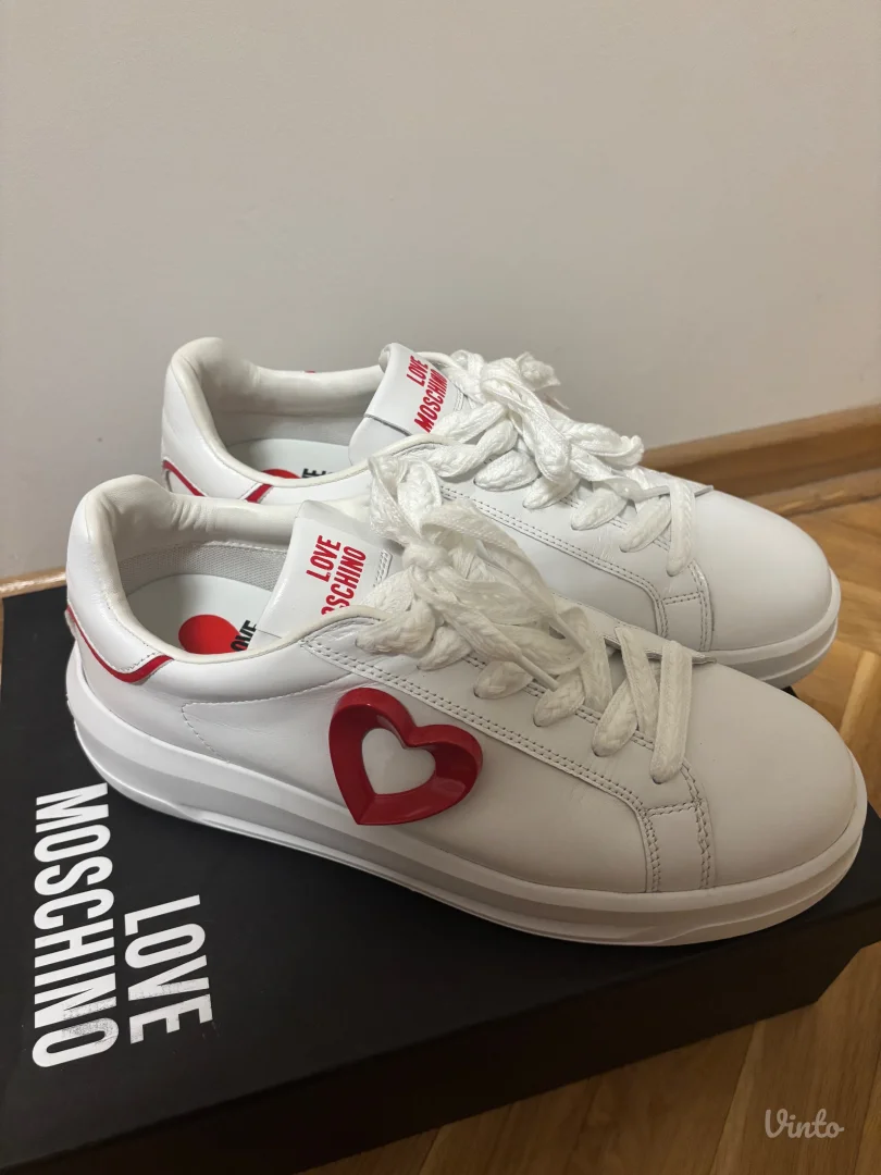 LOVE MOSCHINO original patike