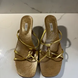 Vintage PRADA Zlatne Kitten Heel Sandale br 39