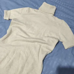 Rolka sa kratkim rukavima