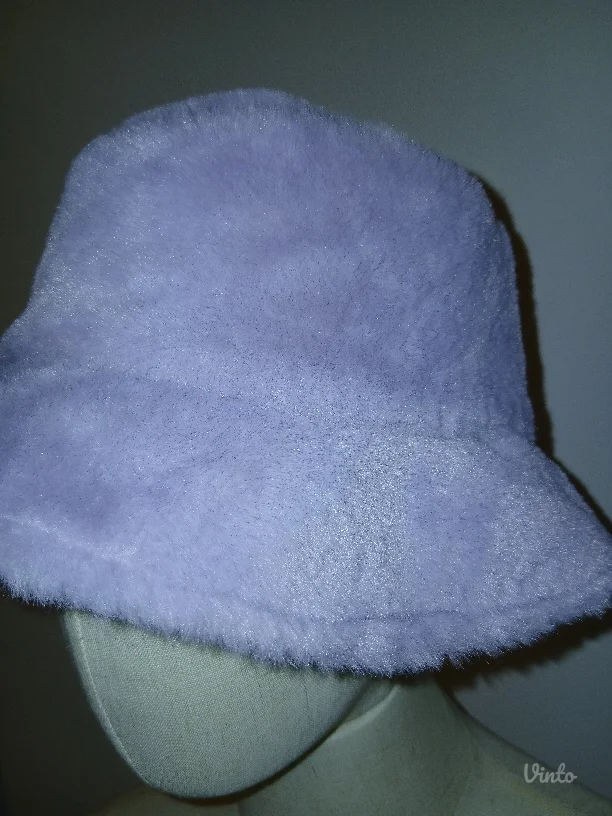 Mango šešir od eko krzna