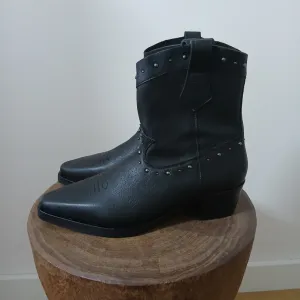 Mango kožne kaubojke