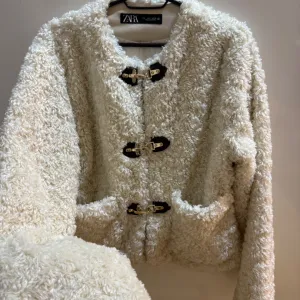 ZARA jakna