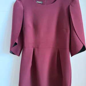 Bordo mini haljina - veličina 40