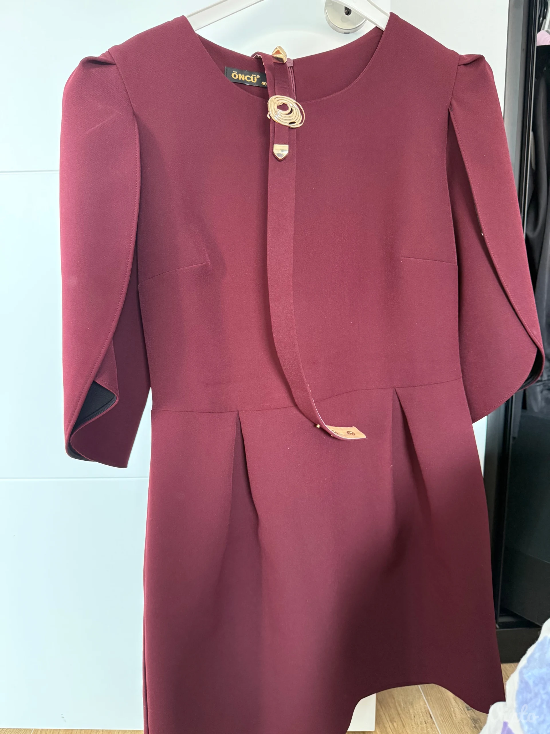 Bordo mini haljina - veličina 40