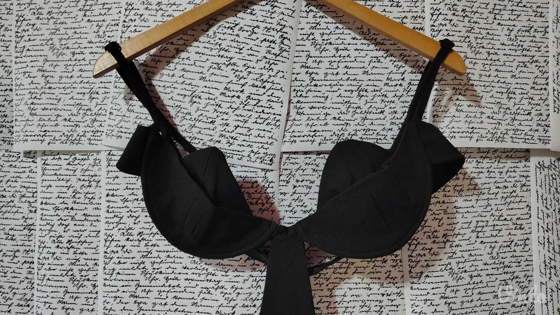 Ekstremna otvorena dugacka haljina