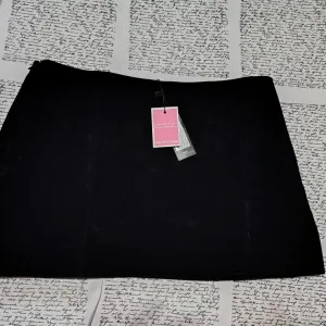 Somot moderna mini suknja