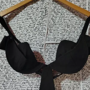 Ekstremna otvorena dugacka haljina