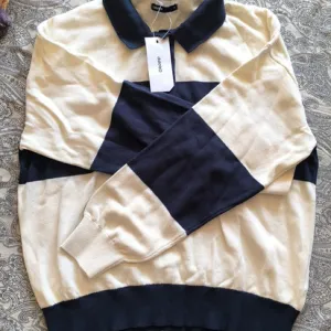 Pamučni džemper- nov sa etiketom