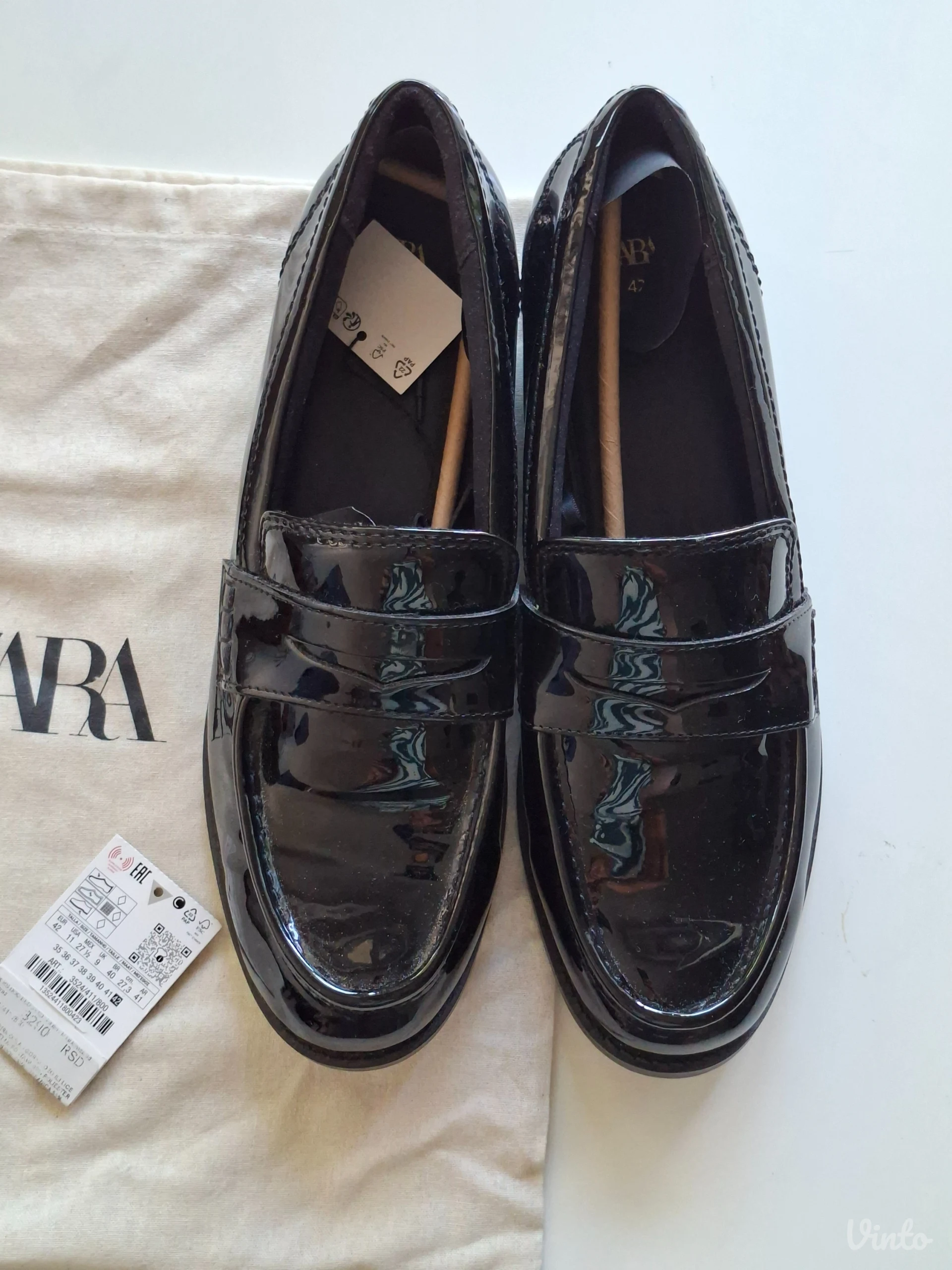 Zara, crne lakovane mokasine, br. 42. NOVO