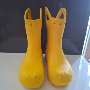 Crocs gumeme. Cizmice