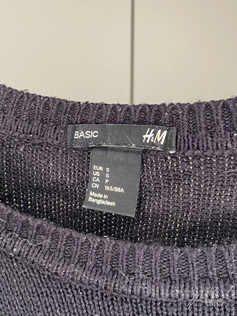 H&M kratki prugasti džemper