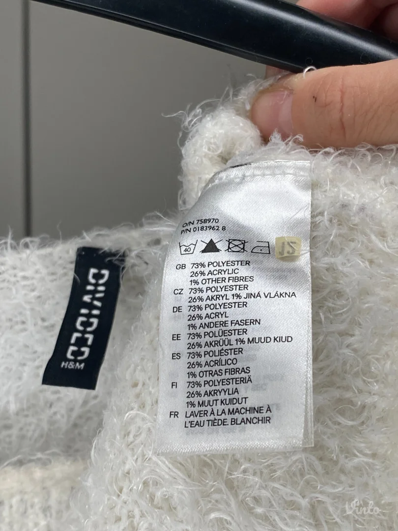 H&M čupavi beli džemper