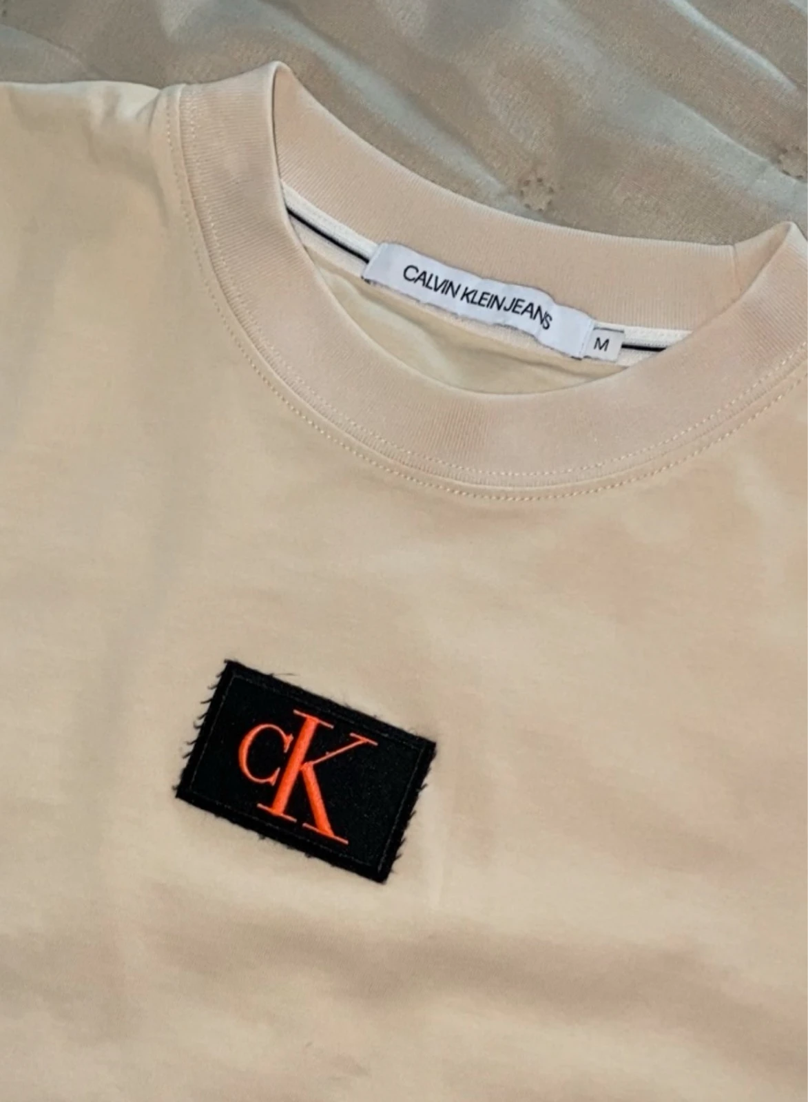 Calvin Klein bež majica
