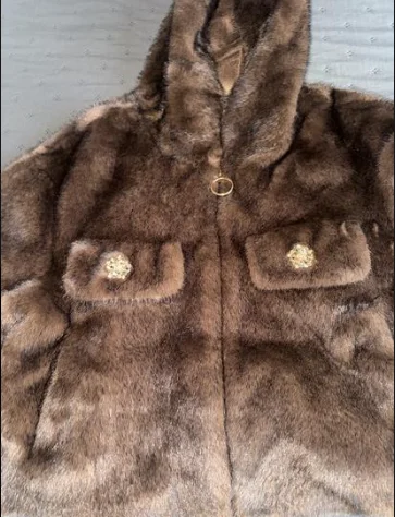 Imitacija nerca bundica sa kapuljačom - UNI