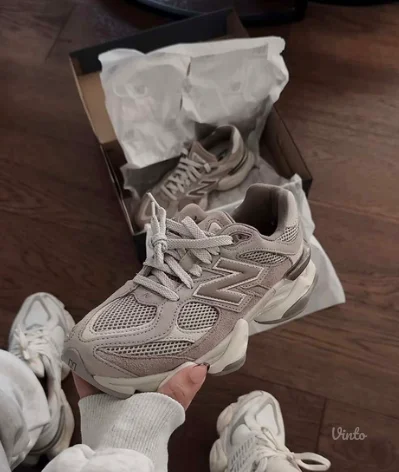 NOVE New Balance 9060 patike - 41br