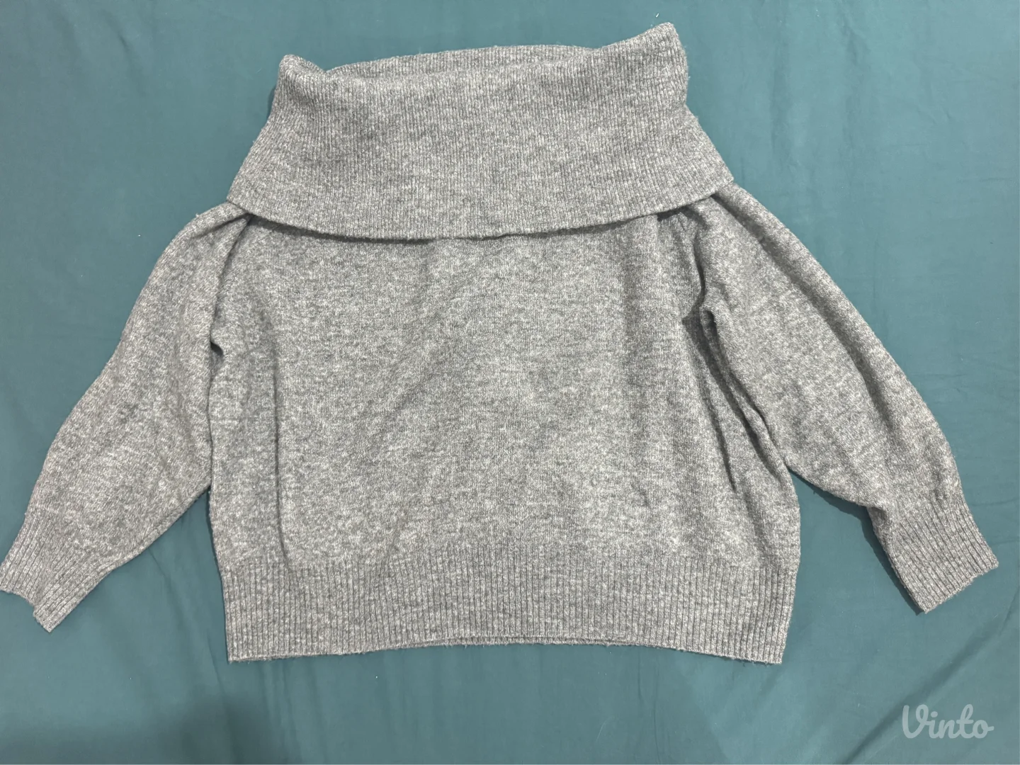 H&M džemper gola ramena - UNI