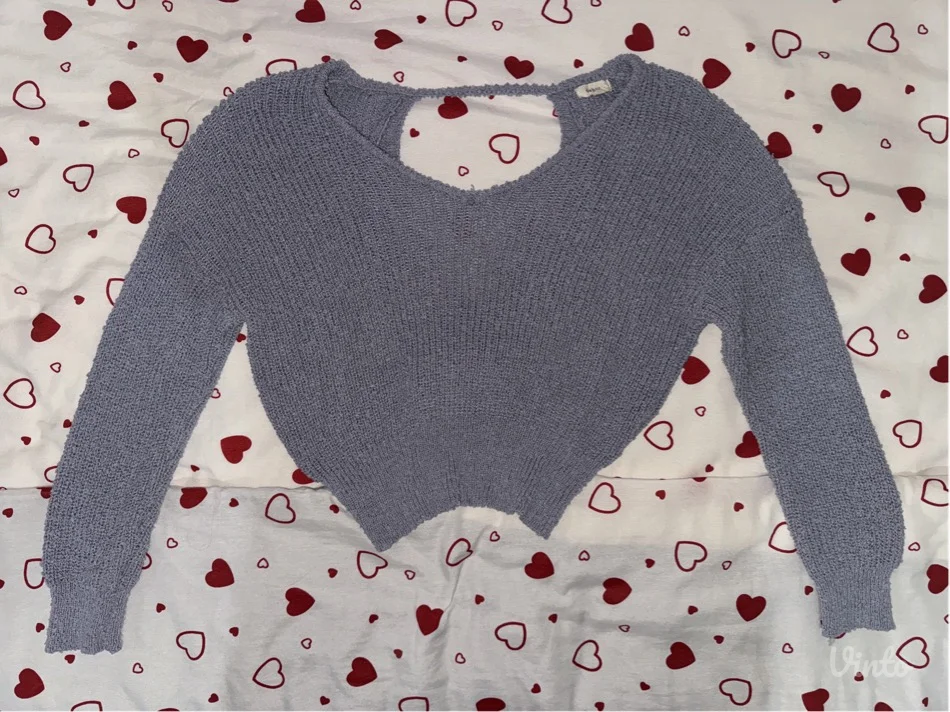 NOV džemper gola leđa