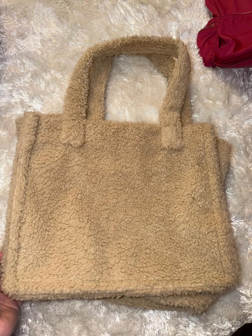 mekana STRADIVARIUS torba