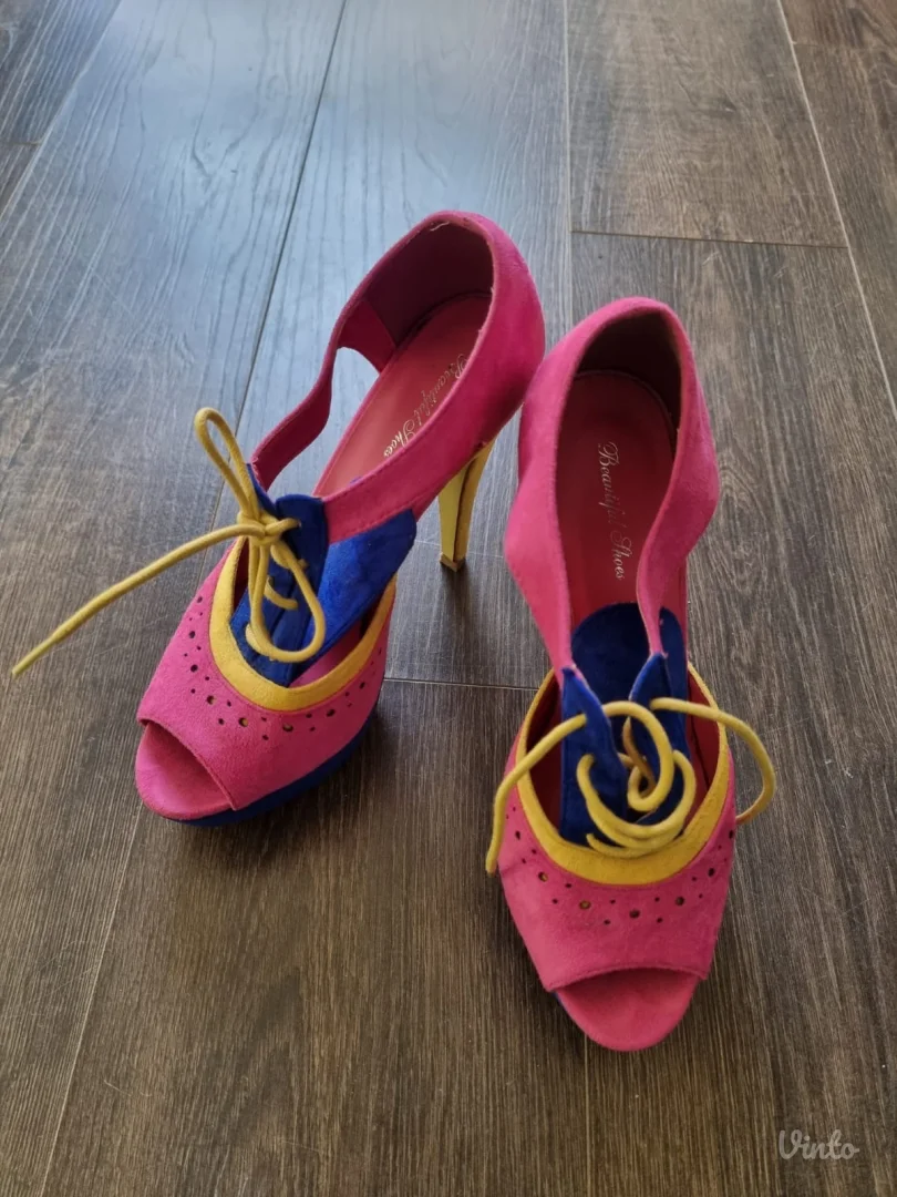 Neobične KOŽNE štikle - 39/40