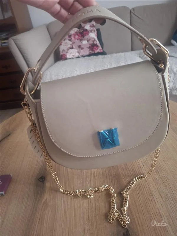 nova MONA torba sa etiketom