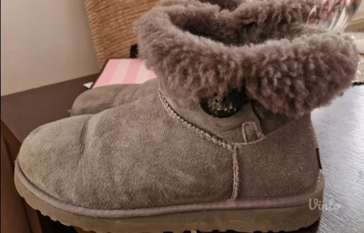 sive UGG čizme {original}