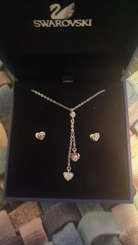 nova SWAROVSKI ogrlica + minđuše (original)