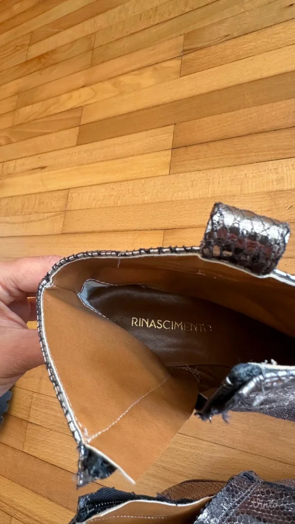 NOVE neobične kaubojke - 38br