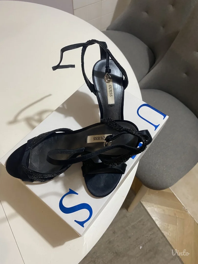 NOVE Guess štiklice elegantne