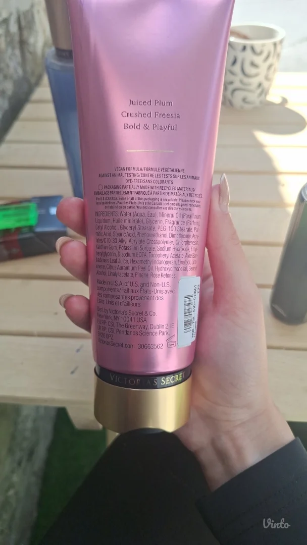 NOV Victoria's Secret mleko za telo