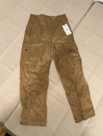 nove ZARA baggy pantalone
