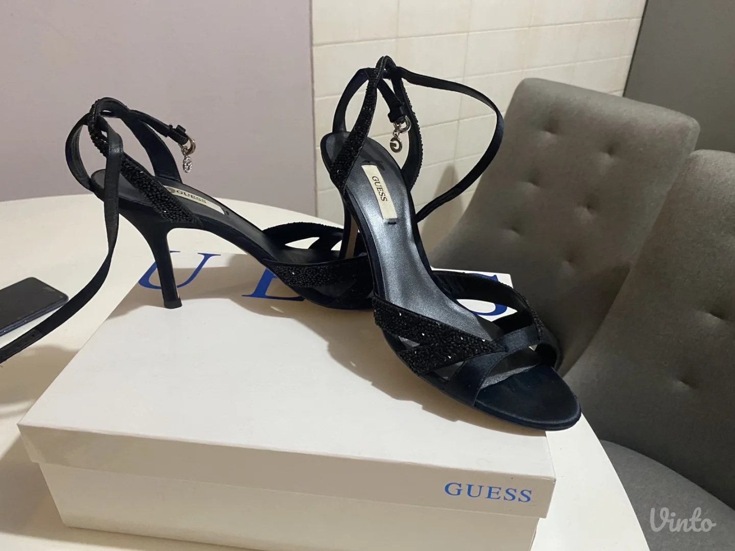 NOVE Guess štiklice elegantne