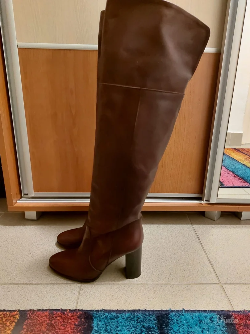 Kožne bordo čizme preko kolena
