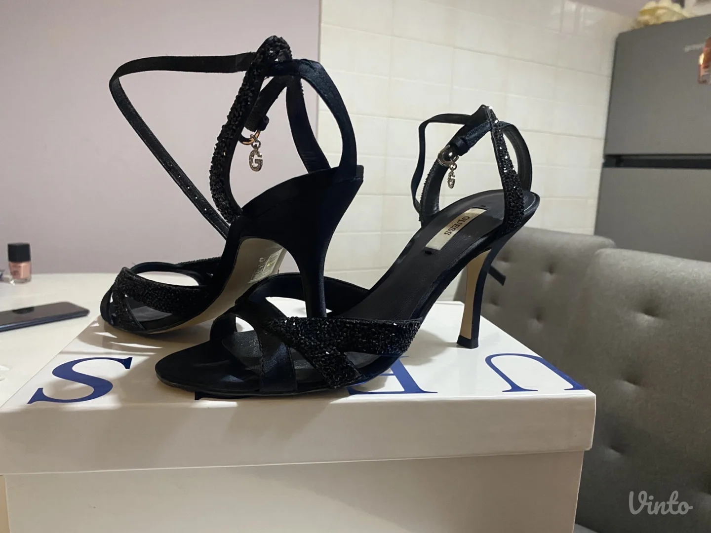 NOVE Guess štiklice elegantne